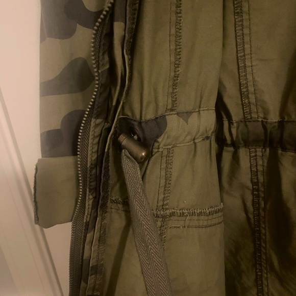 Jade & Ivory Camo Utility Adjustable Sleeve Jacket - Picture 5 of 7